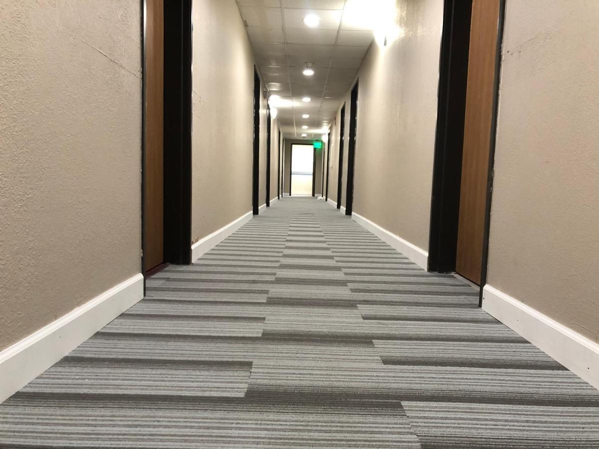 The Inn&Suites Sw Omaha Zewnętrze zdjęcie